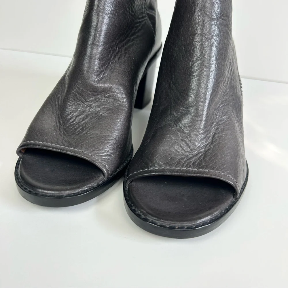 Frye Brielle Leather Peep Toe Zip Ankle Booties Charcoal Gray Size 7.5
